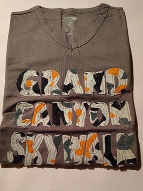 NEW Rare Grand Canyon Skywalk Vneck Long Sleeve Tee Shirt Green Camaflouge WM